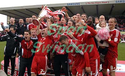 Swindon v Port ValeSwindon celebrate