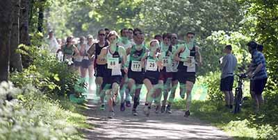 Commonweal 5 Runners at the start