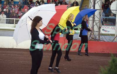 Speedway Swindon Robins v Kings Lynn.Start line girls.