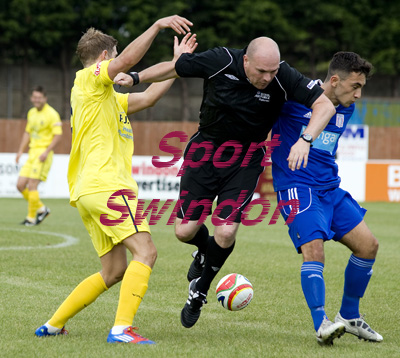 Swindon Supermarine v Yate Town.