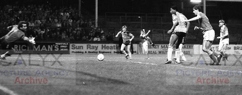 Swindon S'ton062 ©Calyx Picture Agency Archive
Swindon v Southampton 8th October 1986