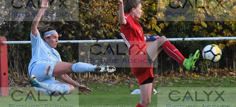 3984 ©Calyx Picture Agency
Swindon Town Ladies v Lewes Ladies FC